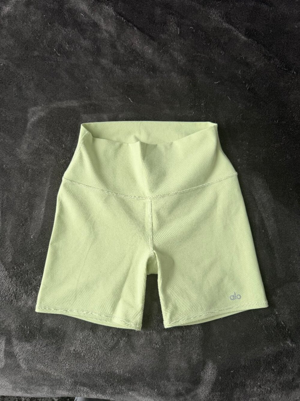 Alo Yoga Airbrush High Waist Biker Short 5" Iced Green Tea Size M